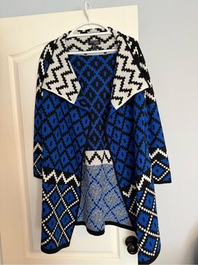 Attitudes by Renee Blue, Black & White Geometric Knit Cardigan